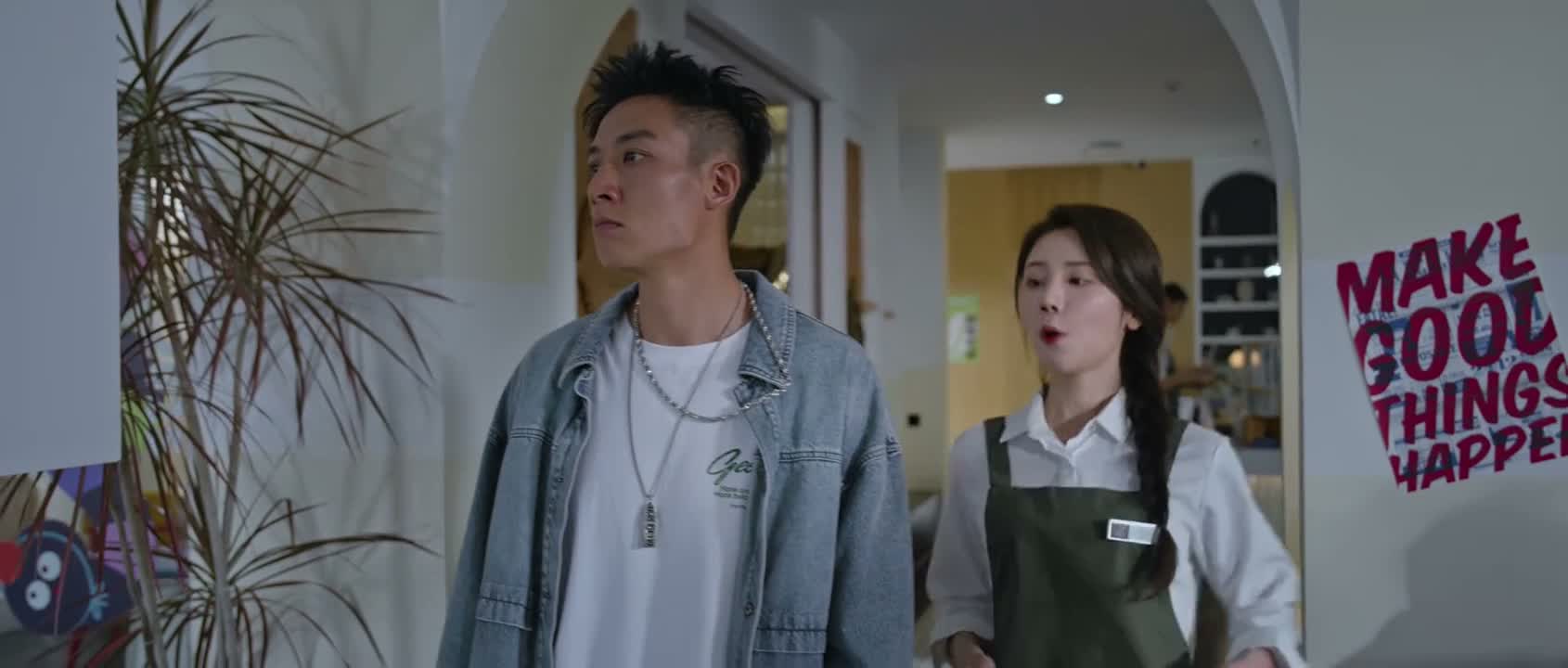 欢迎光临 这边请