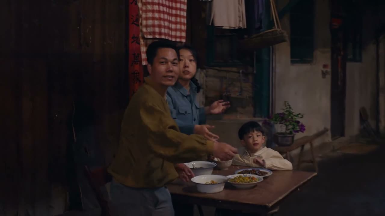 李镇长 一起吃 一起吃 不吃了 不吃了