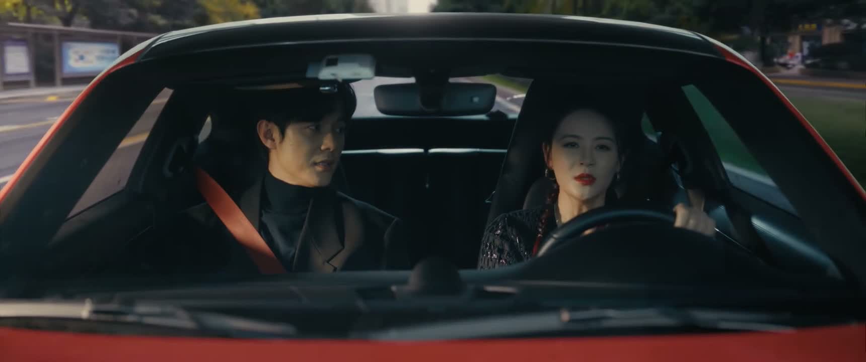 为什么我每次说他的时候 你都要替他说话呀