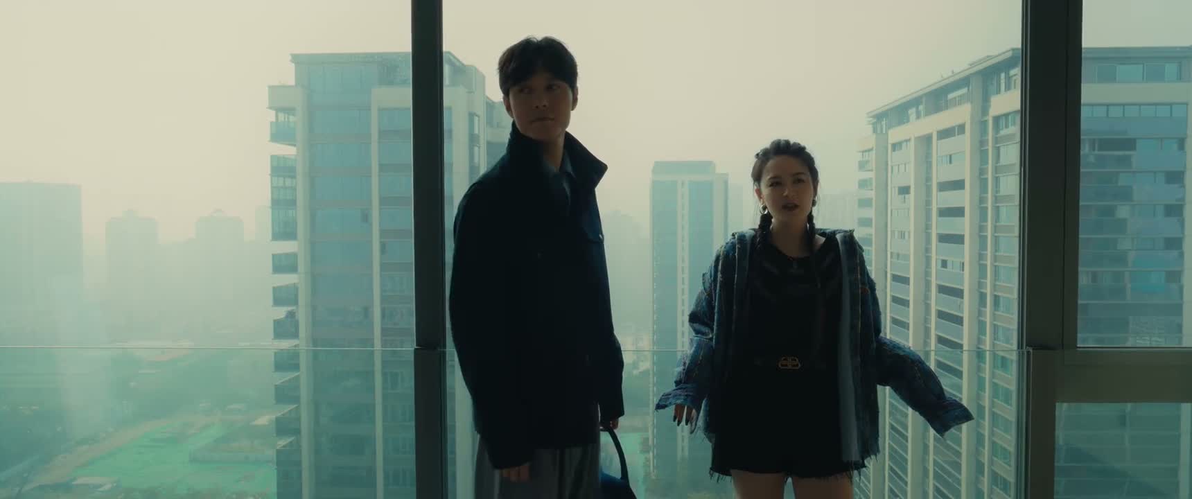 只要那个房产证上 还写着他的名字 我就得听他的