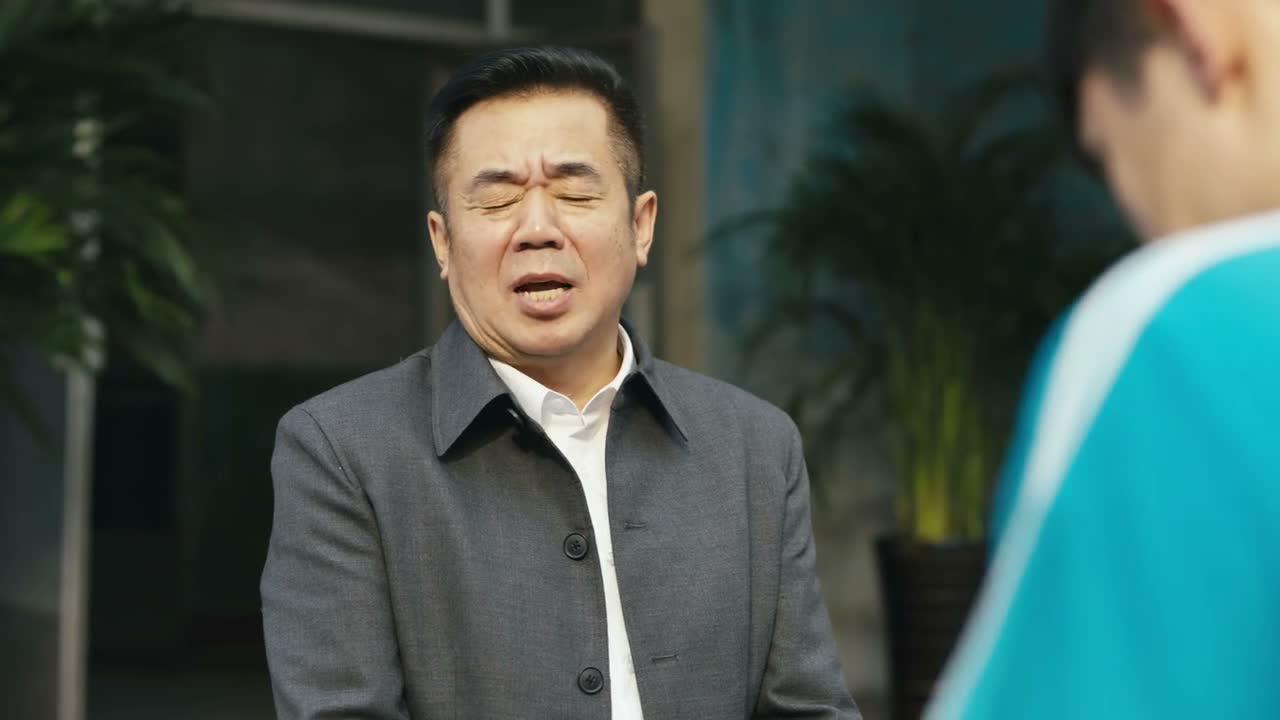 别太拿自己当盘菜了
