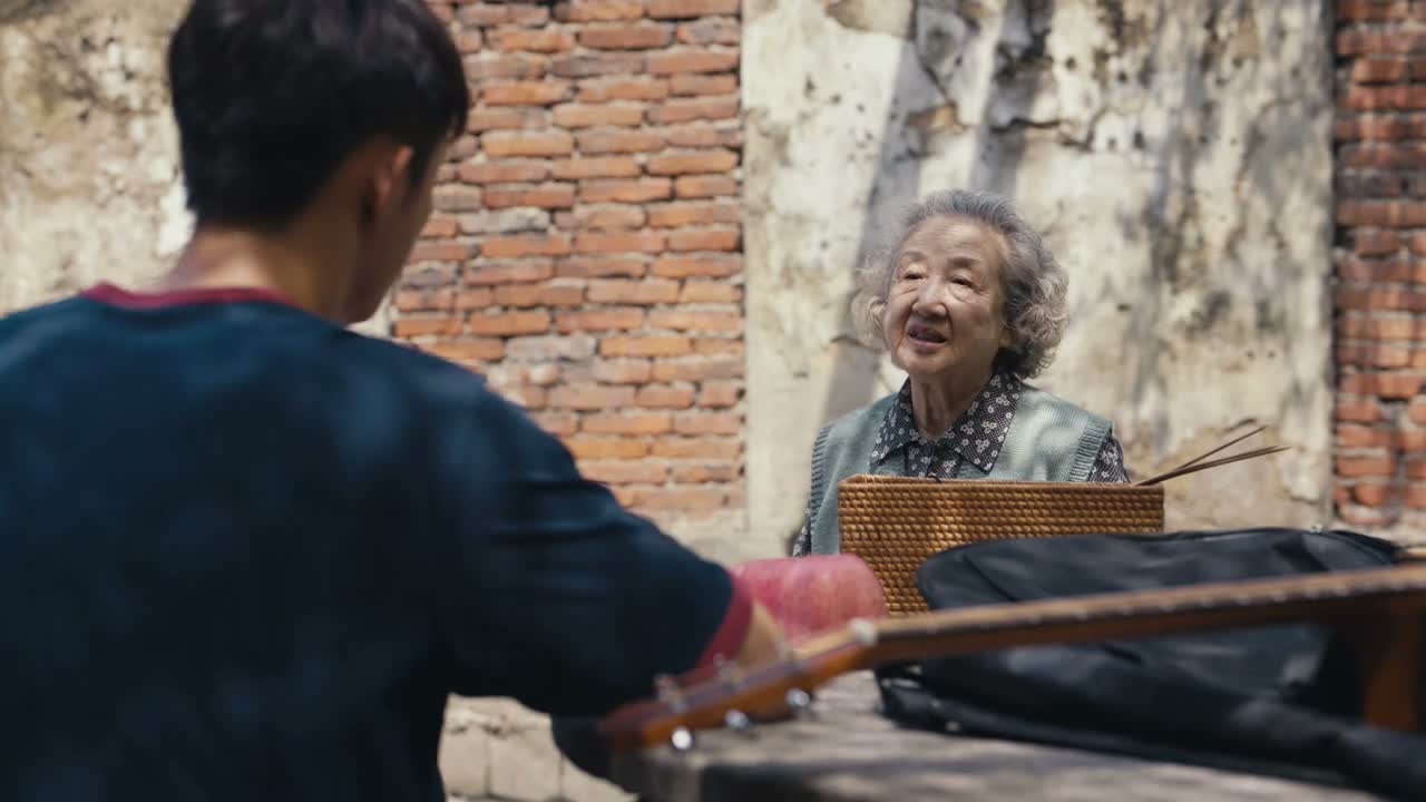 那是厂里的人都护着你