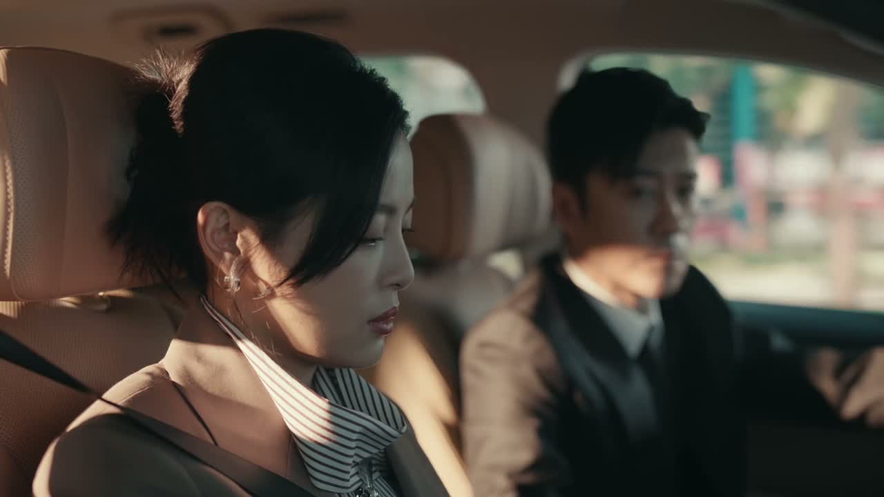 会是蓝姐一手策划的吗