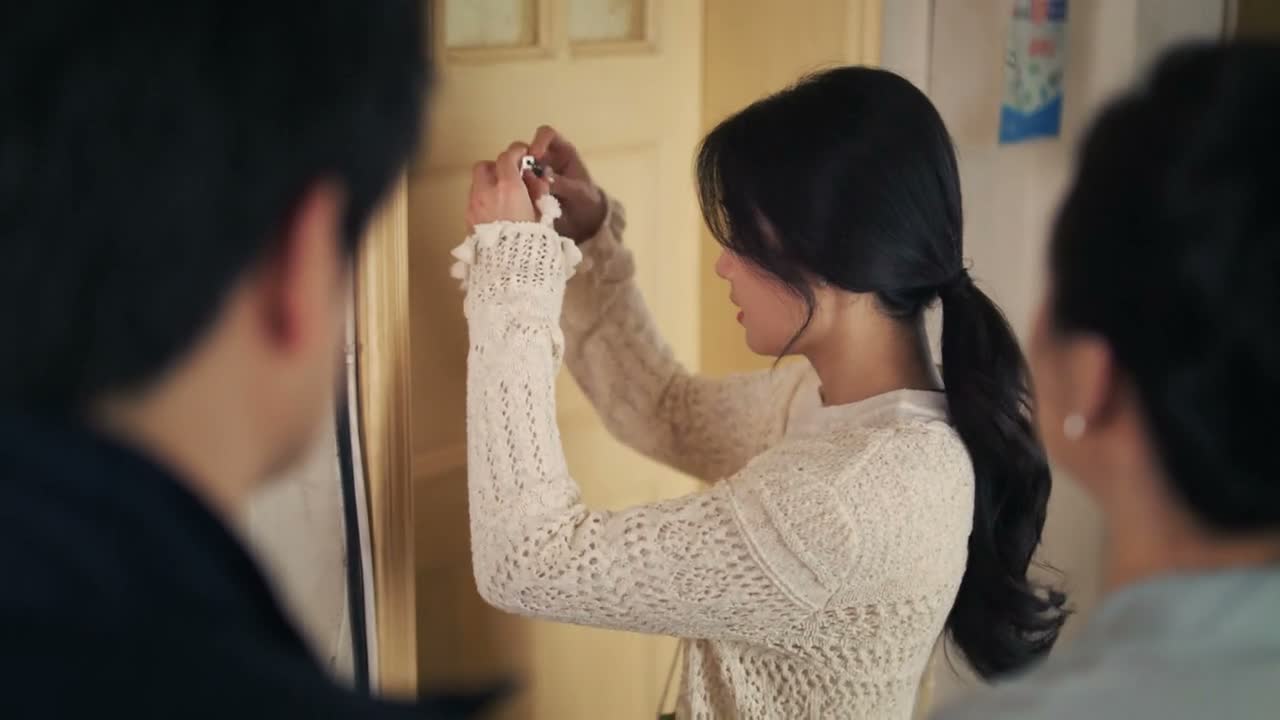 自家门钥匙都不认得啦