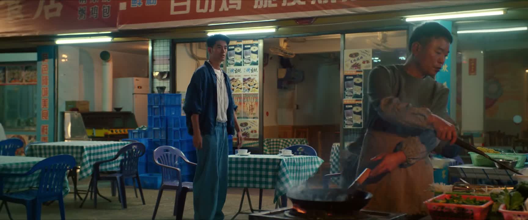 来了 一碗艇仔粥 一盘卤味