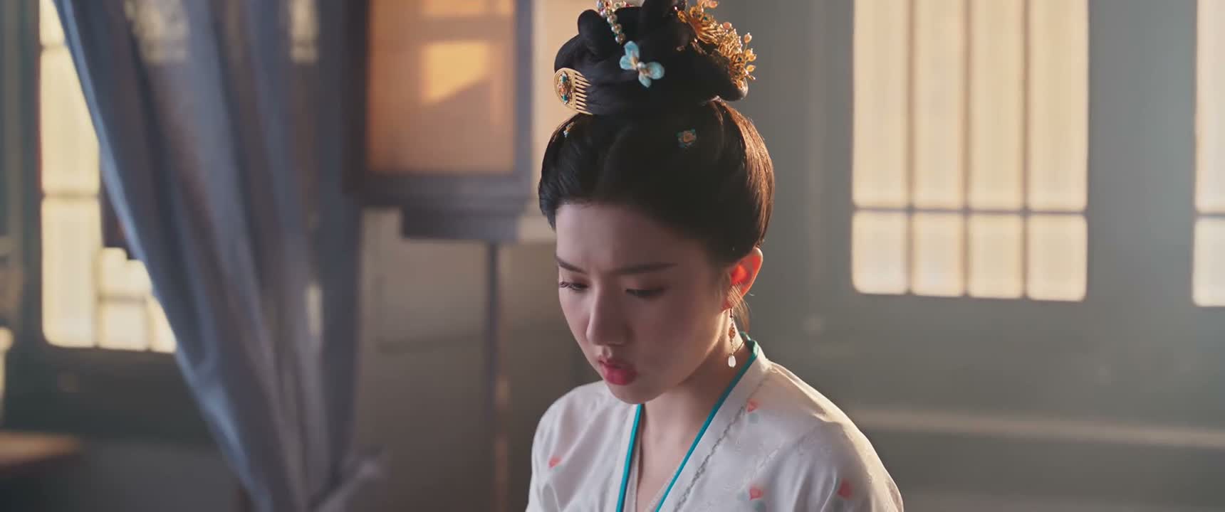 她应该是怕这件事情被揭露吧