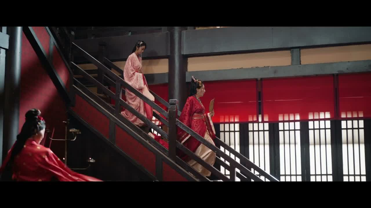 怎么?我这儿吃得不好 穿得不好啊?
