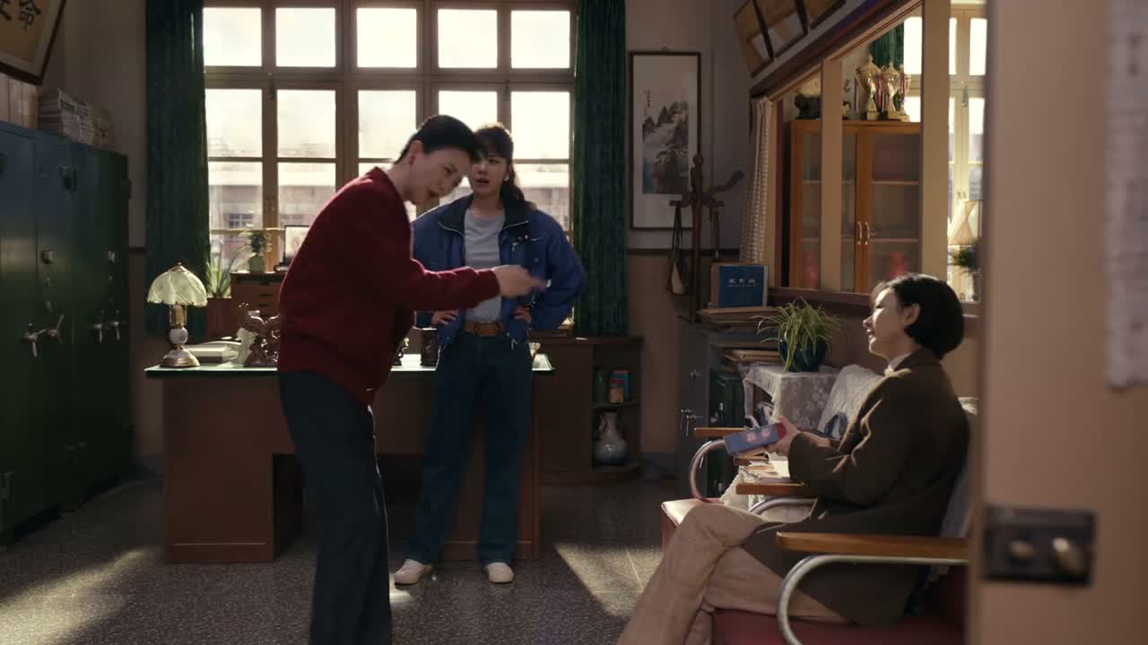 那就算我做的跟她一样 哪条法律规定了