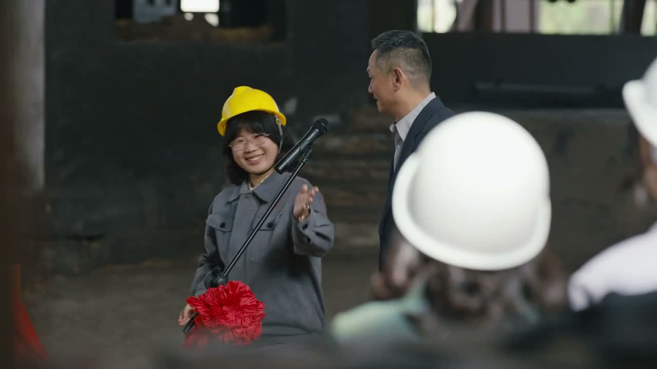 还给我搞了个突然袭击你说哈