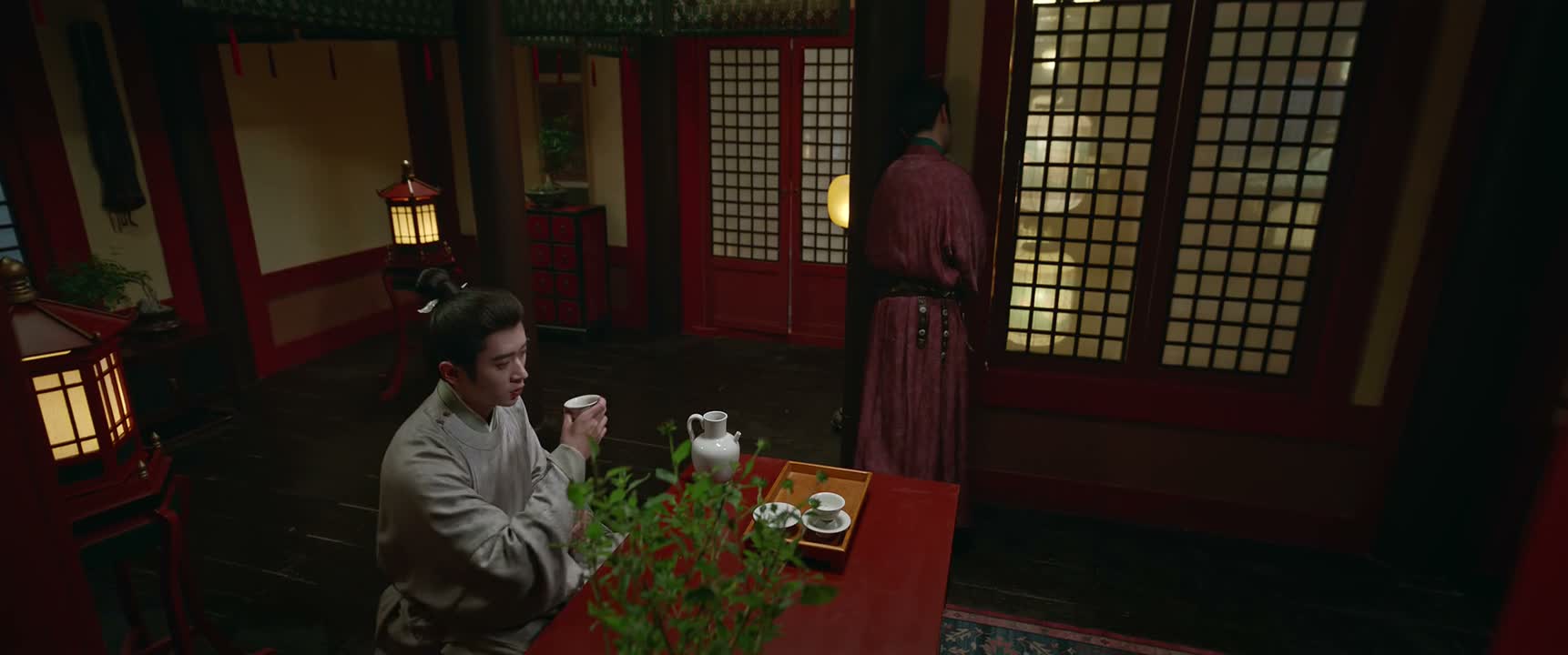 久别重逢 必生事端