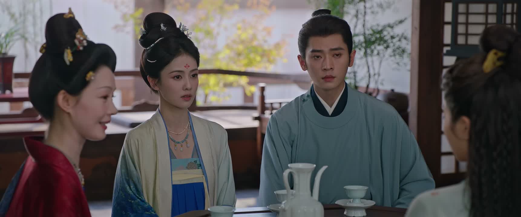 怎么人来了倒不说话了