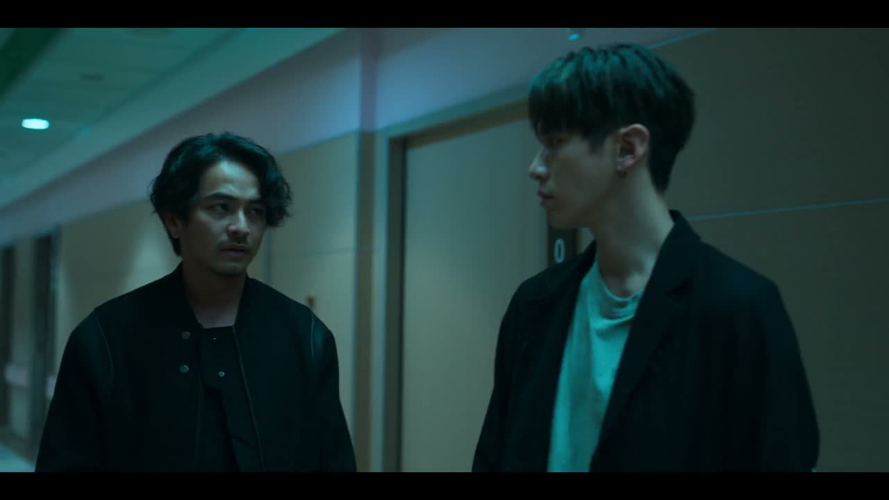 嗯 幸好有拉住他