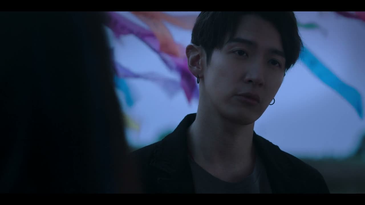 - 许什么愿? - 世界和平啊