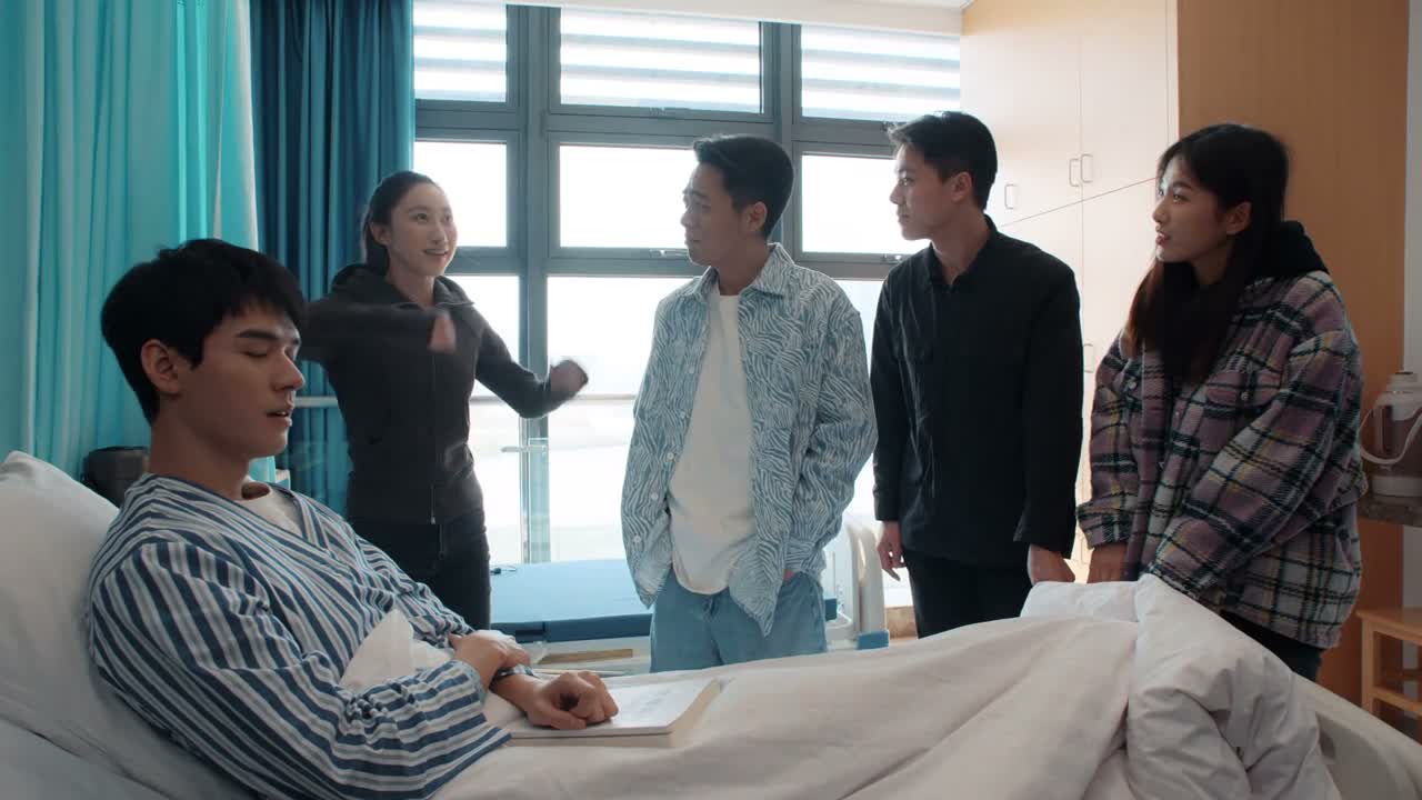 他们两个从天而降