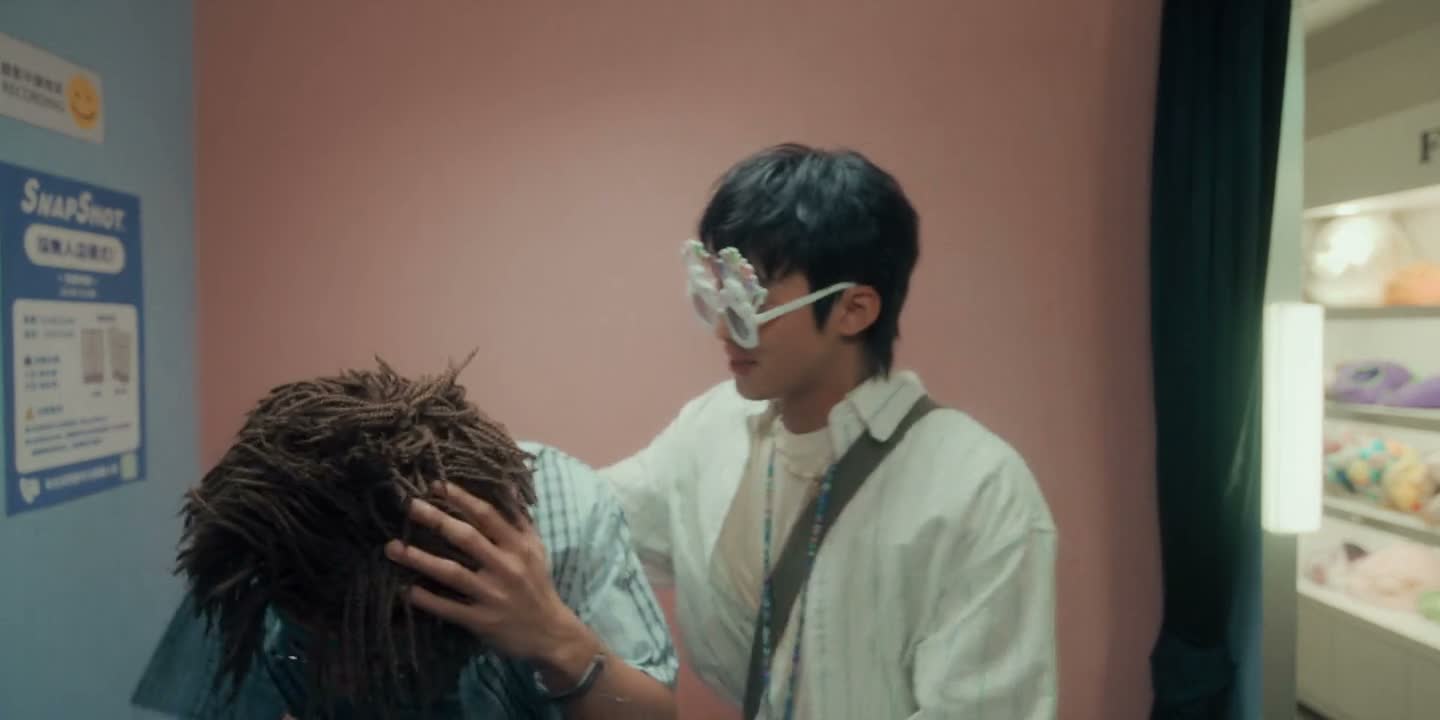 哪有丑 你自己选那么帅的眼镜