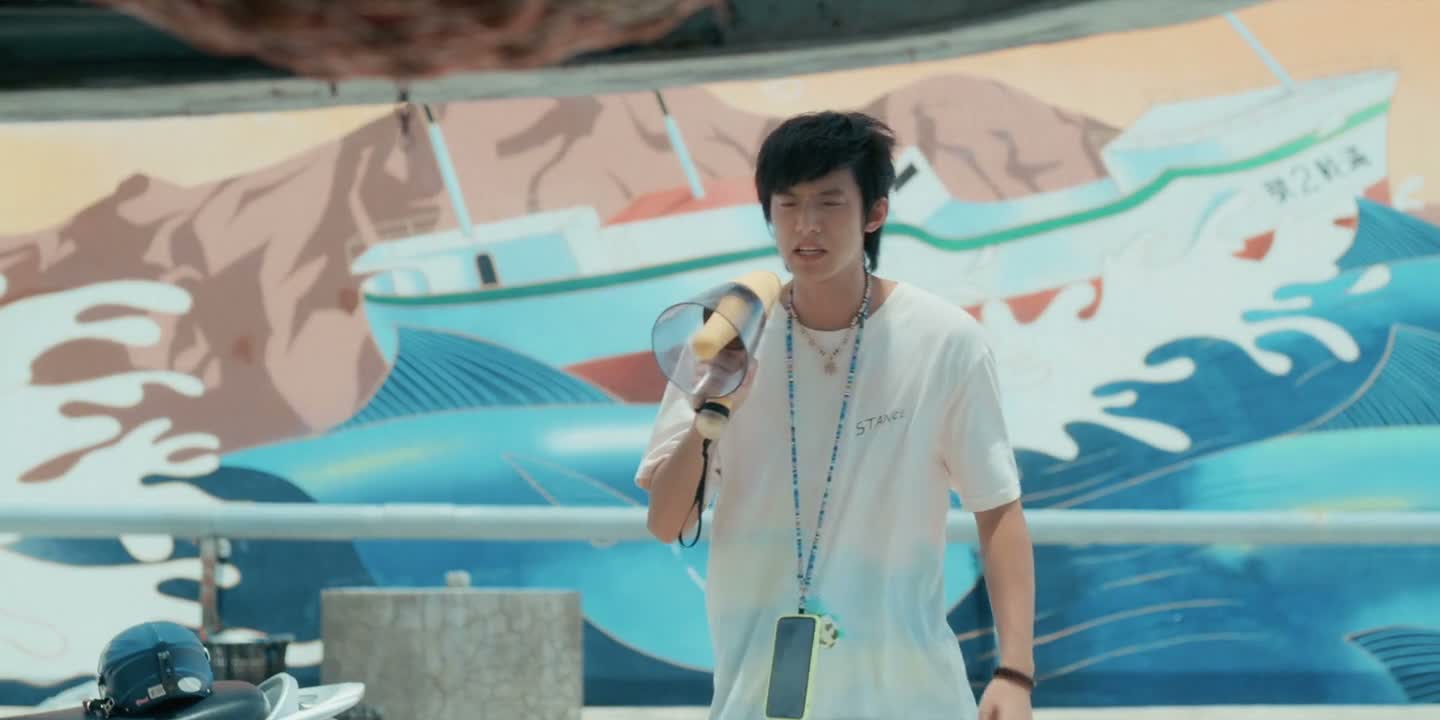 你可以帮我叫滨⼝苍海吗
