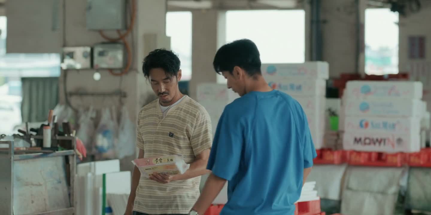 你应该是跟你爸吵架了吧
