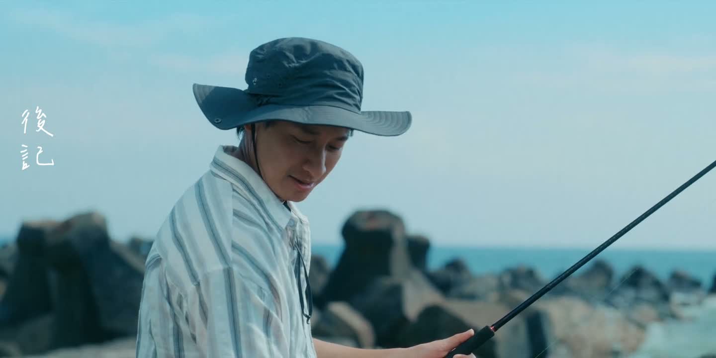 让这些小船载着我的悼念与抱歉