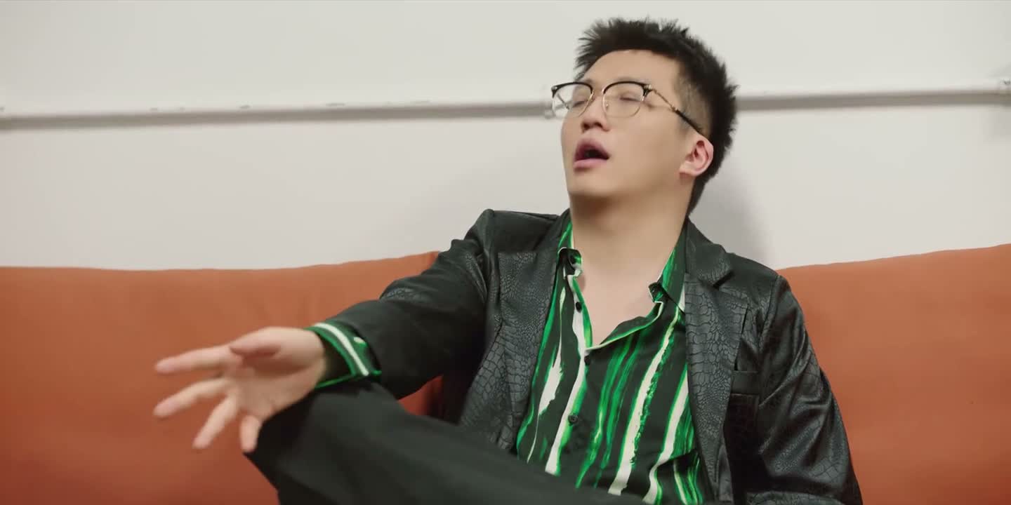 摔倒了 该扶就扶