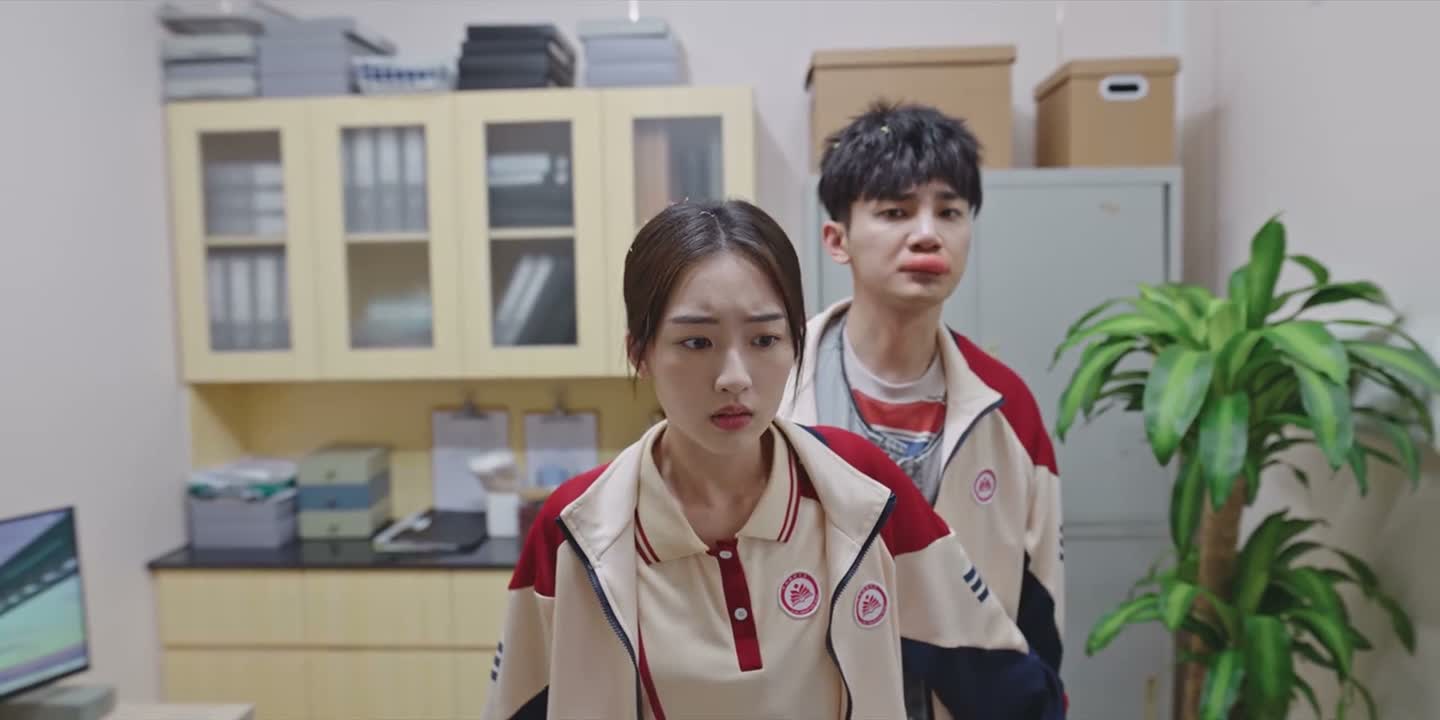 我现在给你两个选择