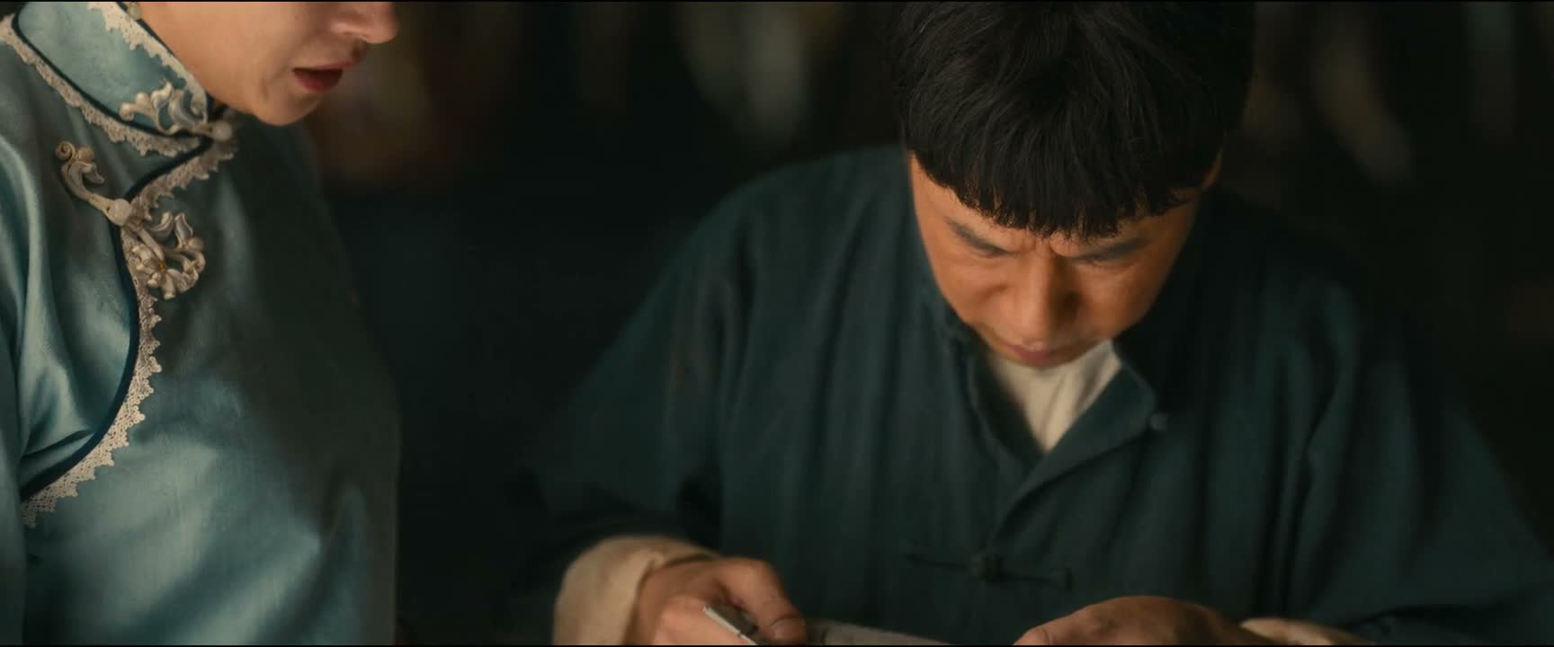 不是 夫人 这 这也太模糊了 这哪儿认得出来啊