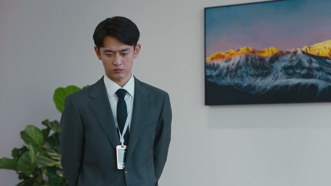 手上没有牌了吧