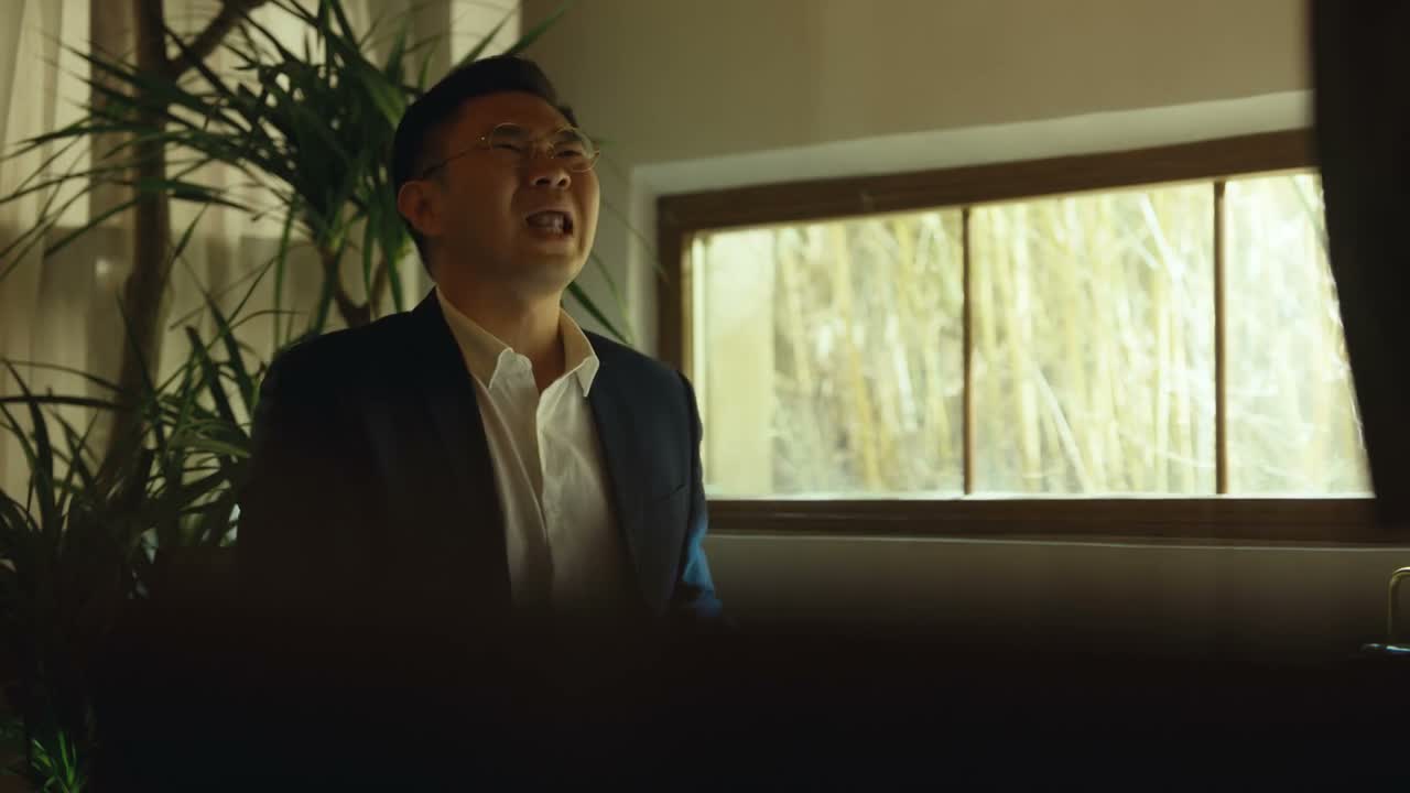 说白了就是怕你滞留黑在法国