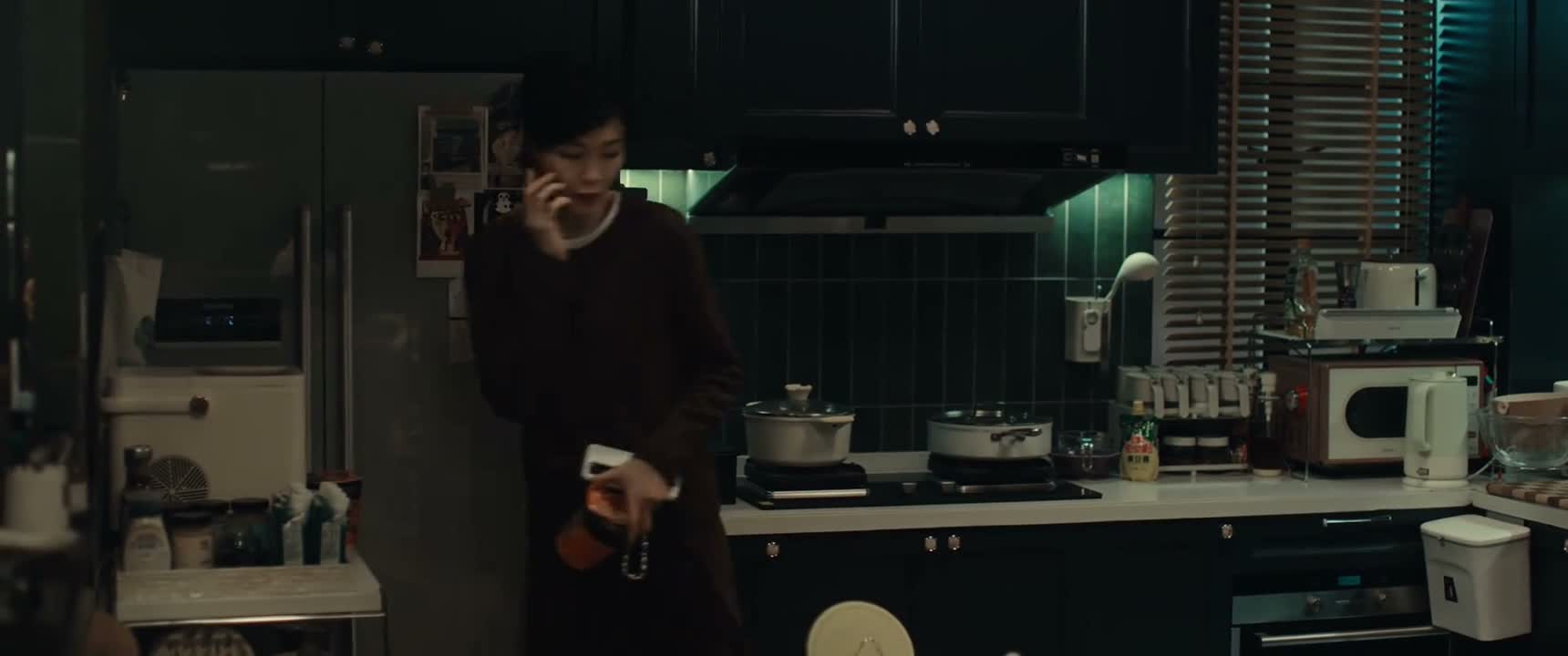 你给不堪一击打个电话 问她范叔那边合同怎么样了