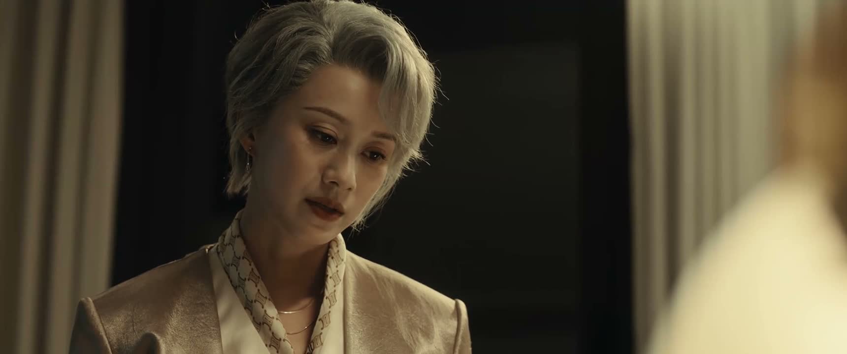现在人在医院抢救呢