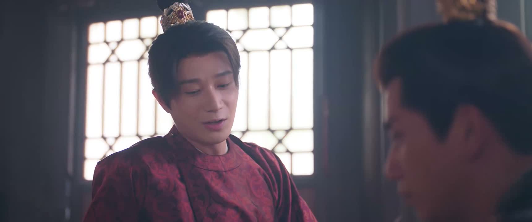 书都拿倒了