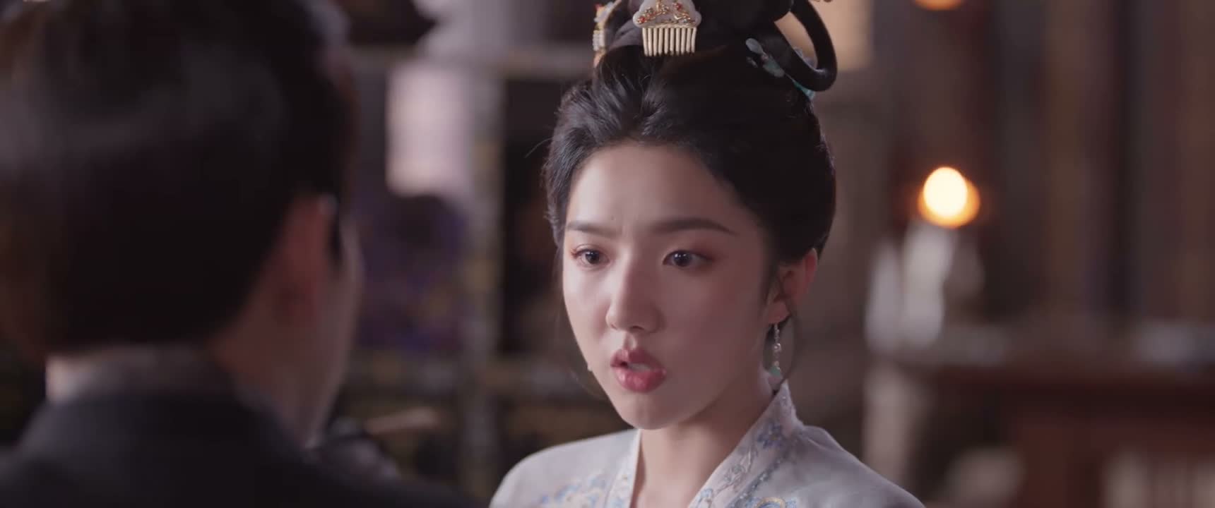 我的确在沁香身上发现一处古怪