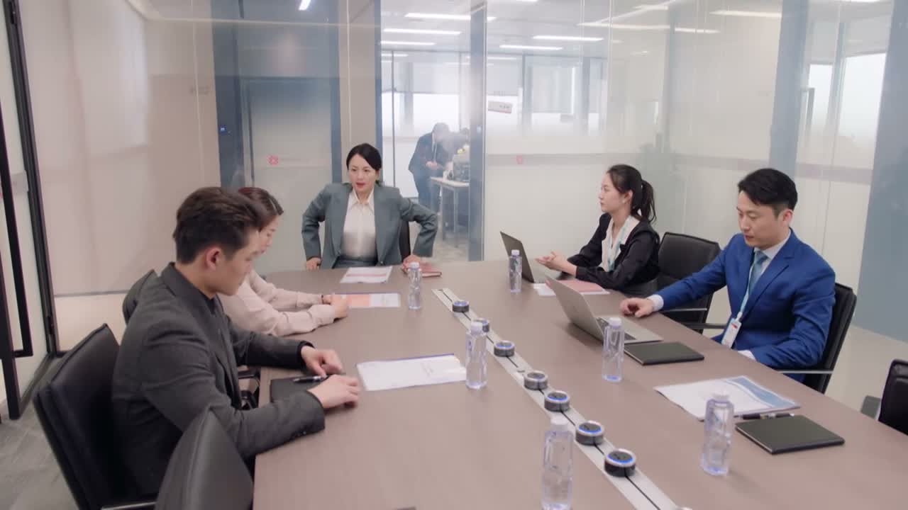 赶紧 打起精神来