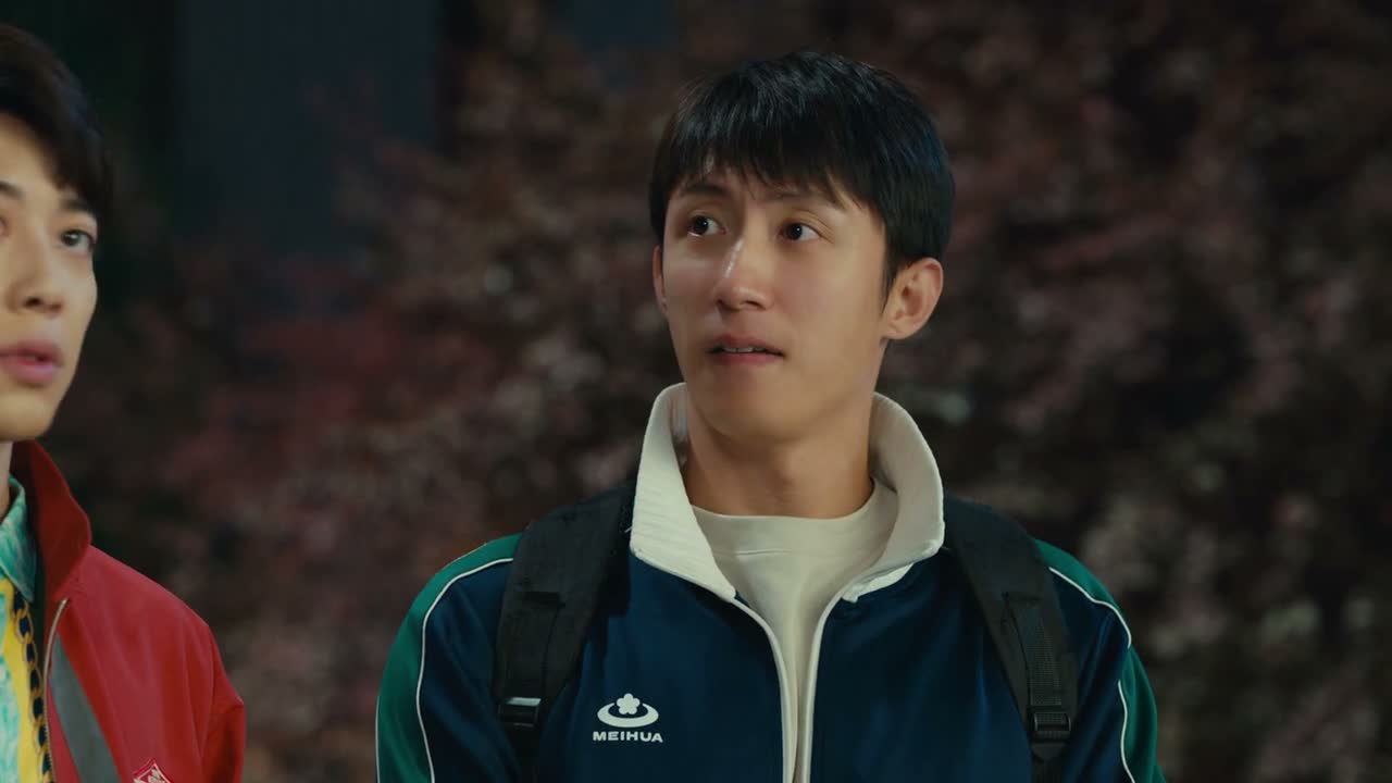 这要是磕掉颗牙那都是轻伤