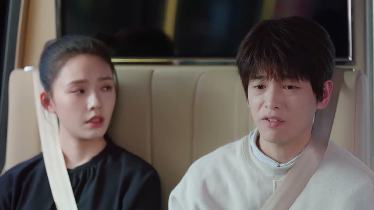 倒在沙发上就睡着了