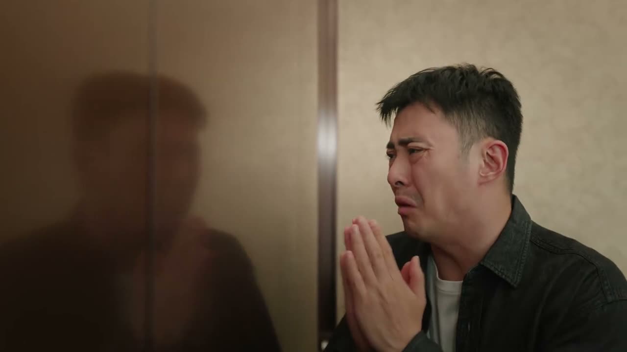 我 我真不能再被扣钱了 周总 对 对不住了啊