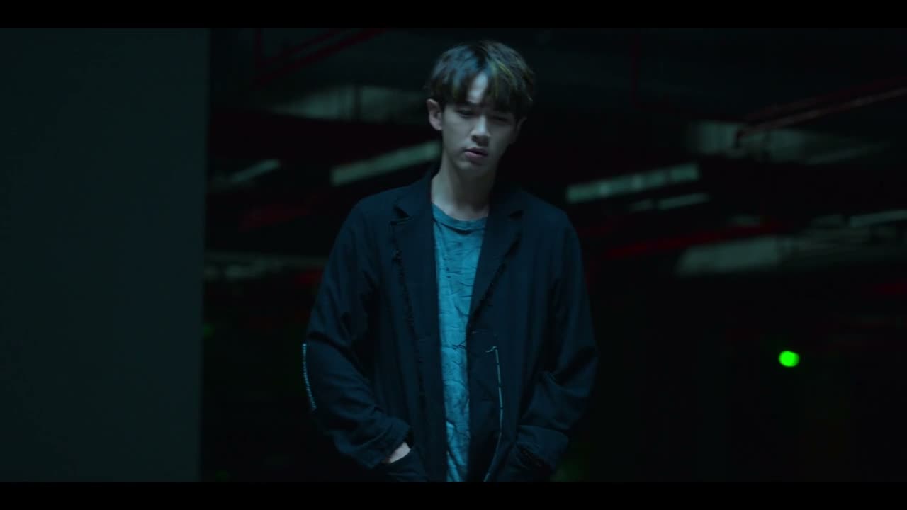 你们是何军来养的鬼 对吗?