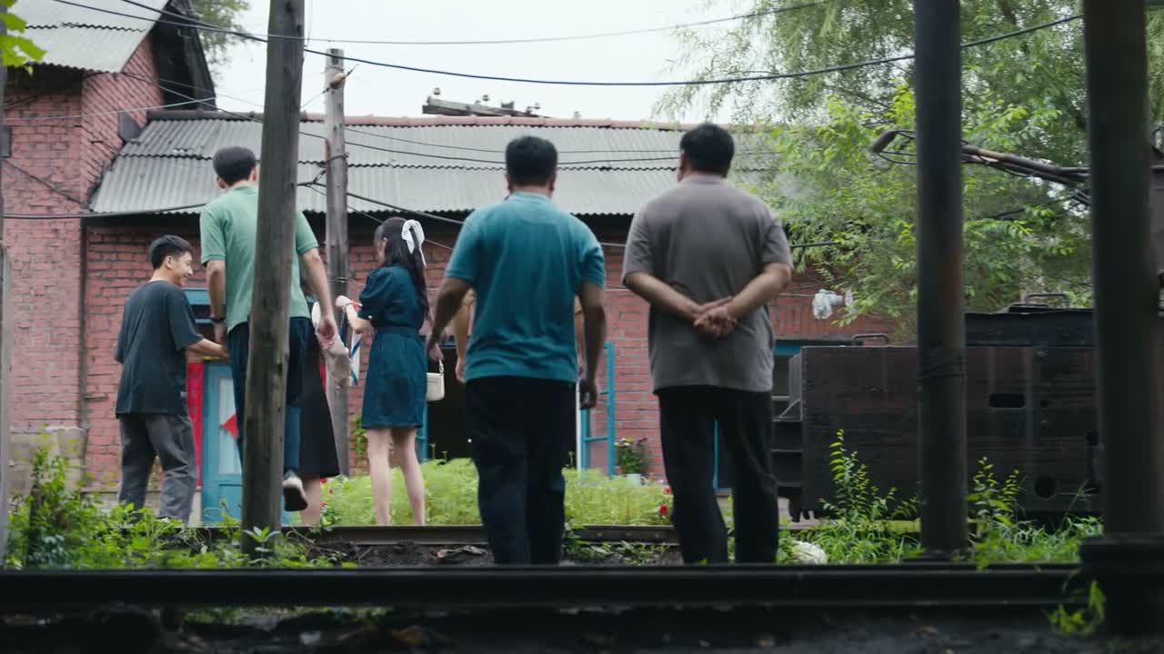差不多 这个惊 惊喜得拉满