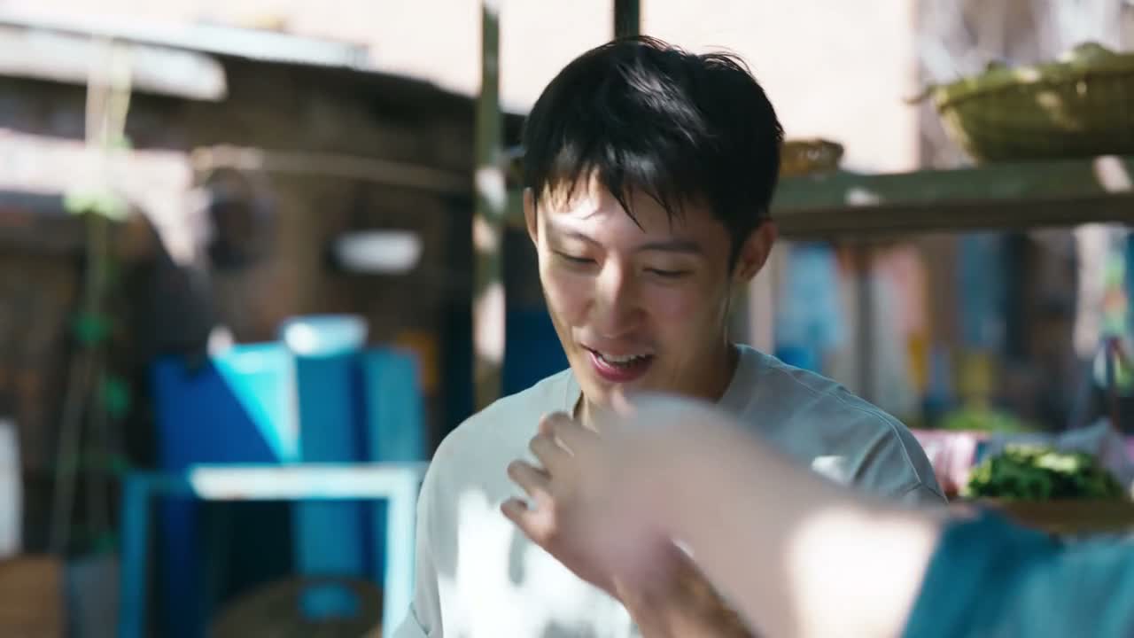 来 吃点菜 来 垫垫肚子