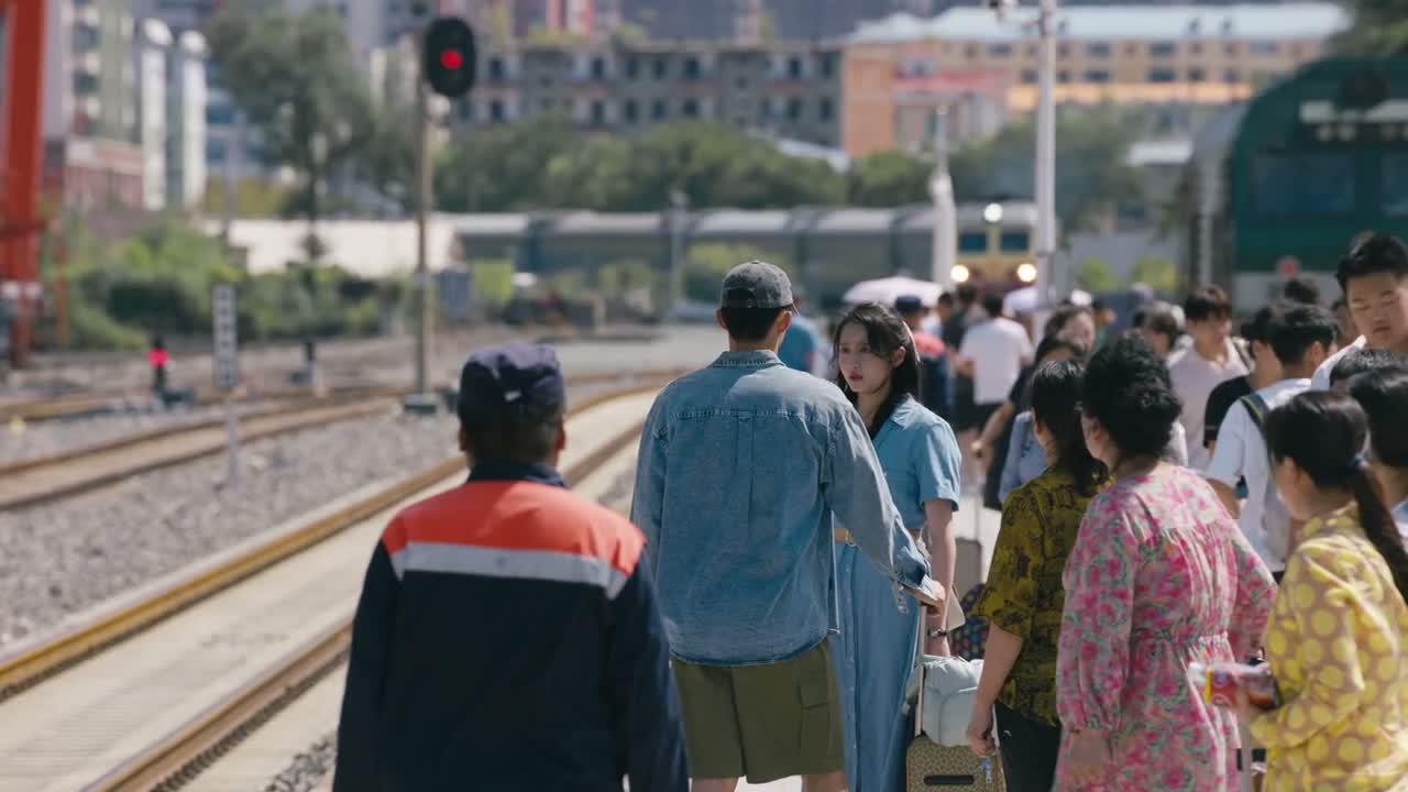 这才几天就要回去了