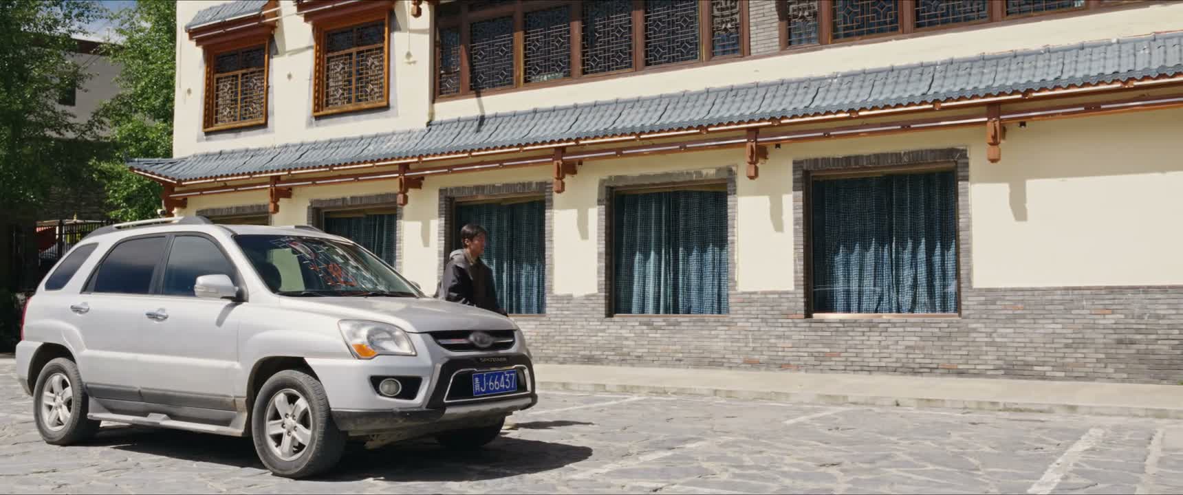 来两份盒饭 一荤一素