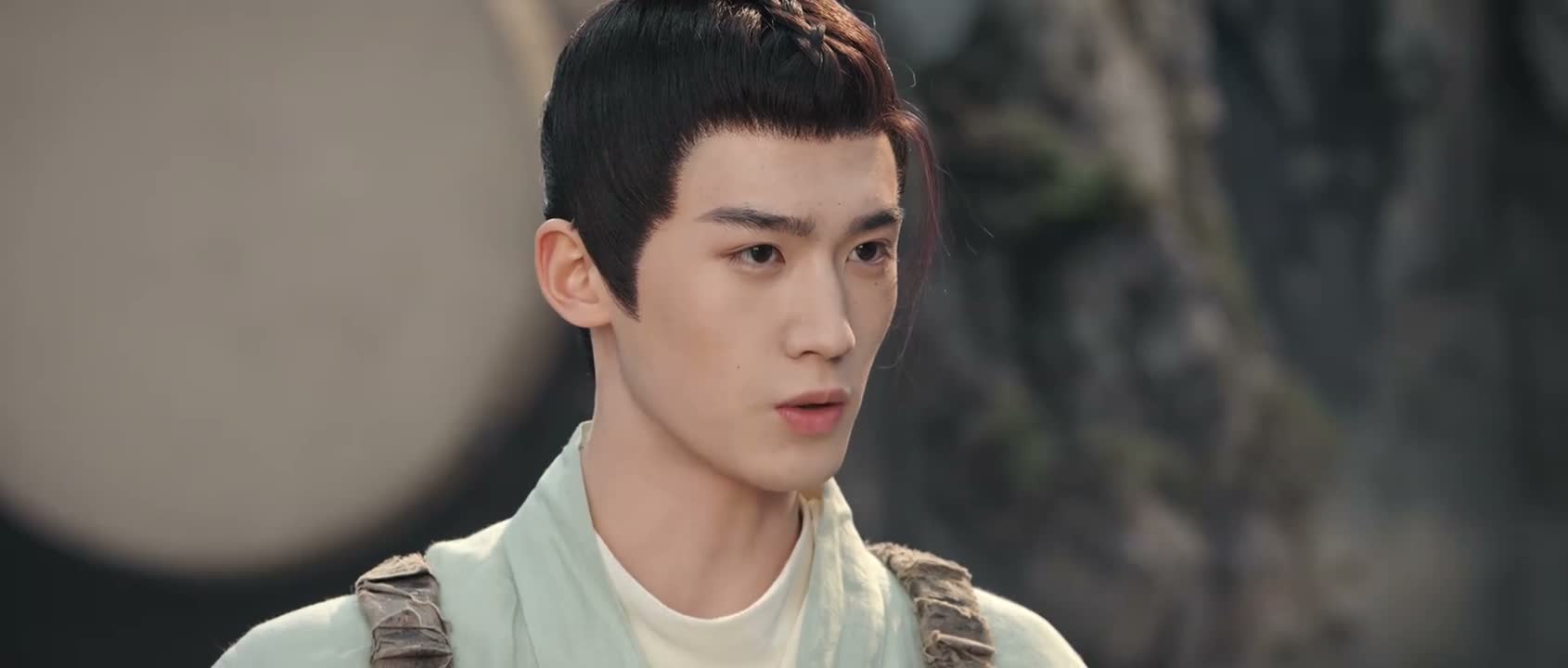 该正大光明与他比一场