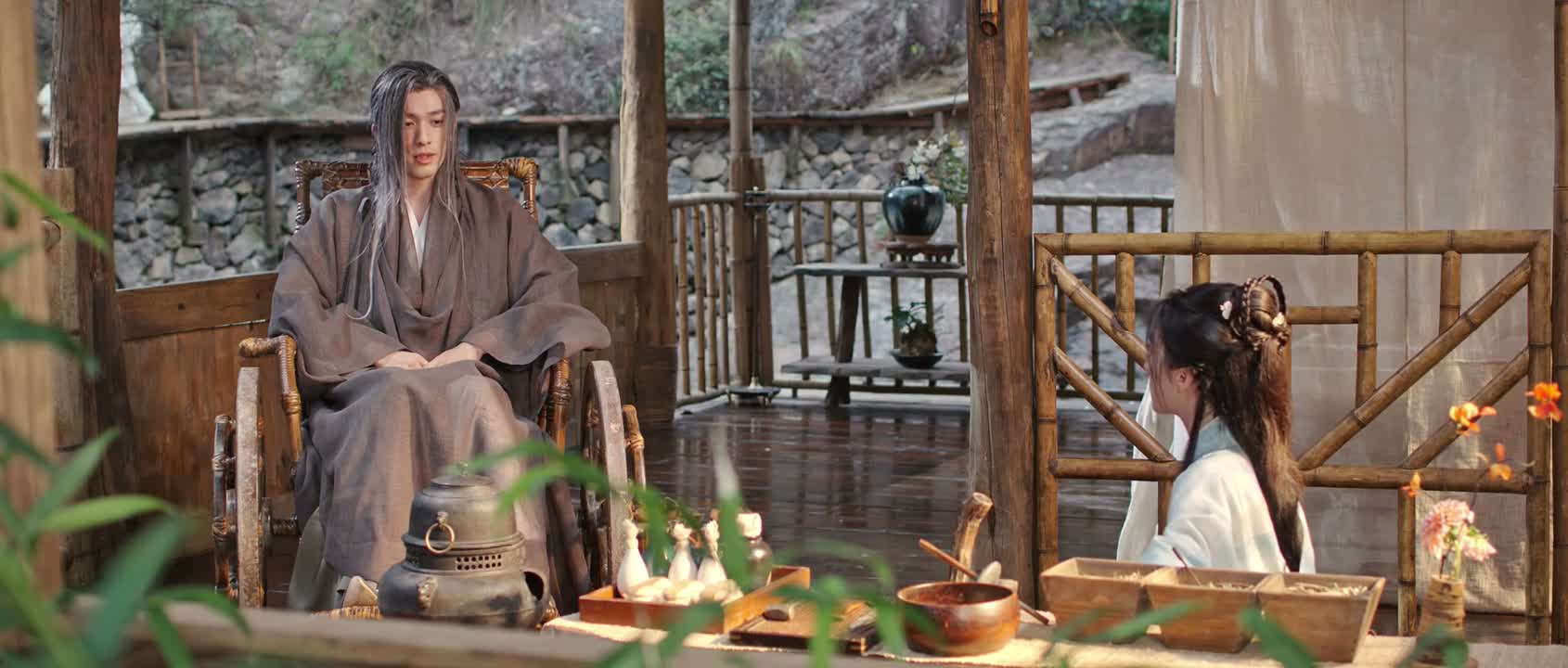 跟你姑姑更是青梅竹马