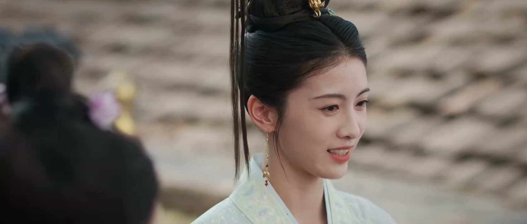 麒哥的寝房便挂着它