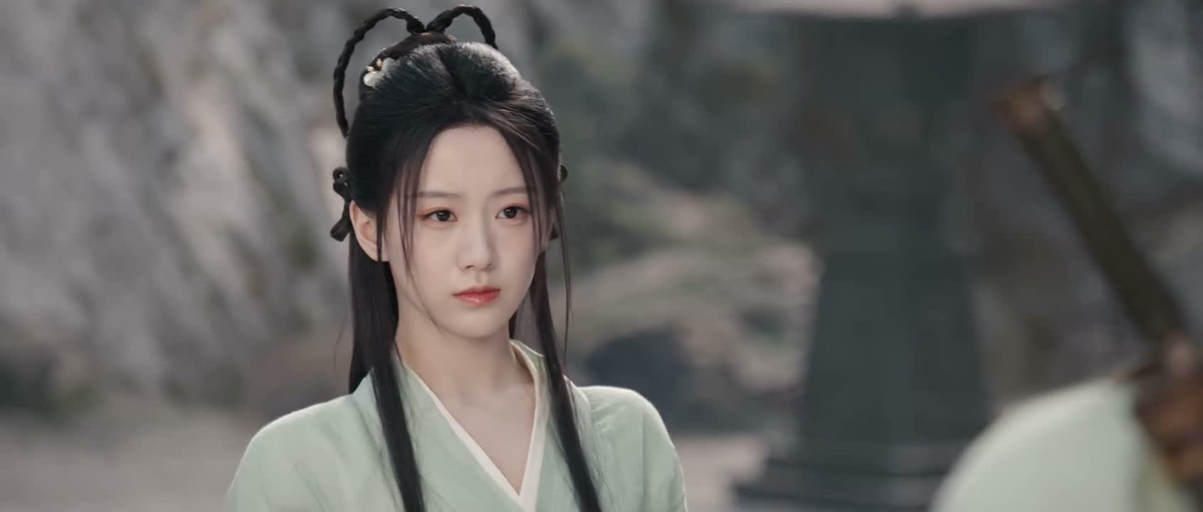 如今又潜入魔教半月打探消息