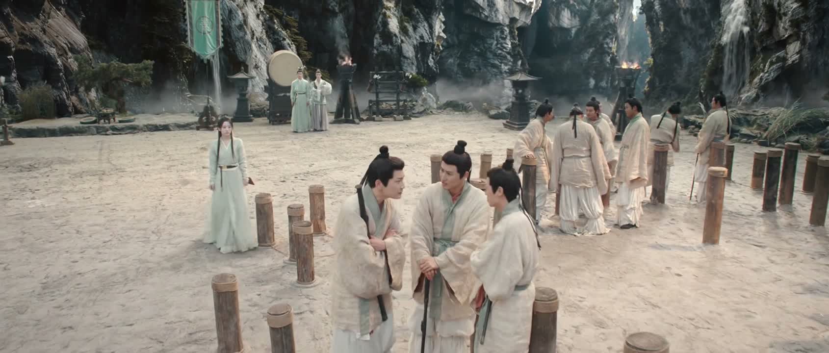 我还听说她一人横扫魔教