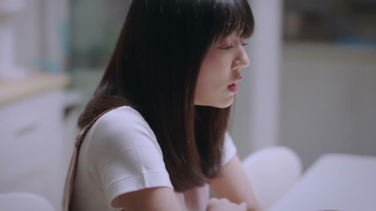 你把点心 都装礼盒里干吗呀