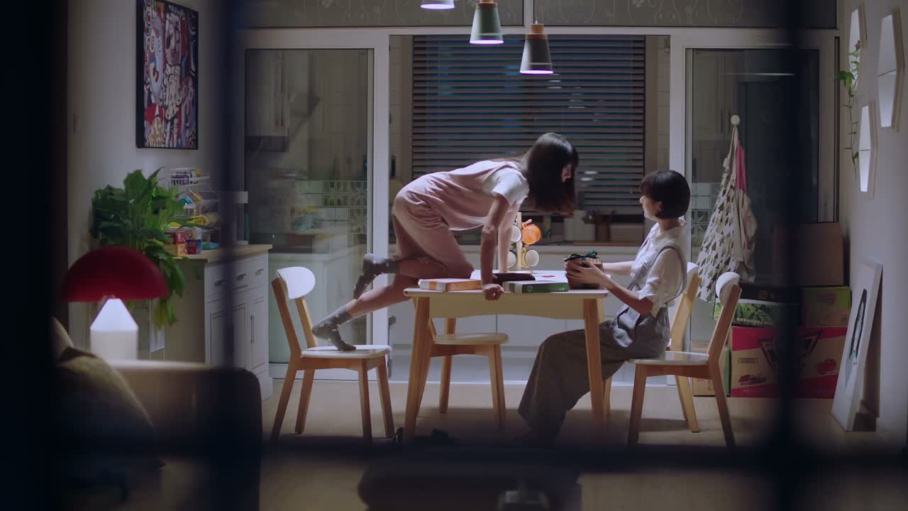 你还喷香水了你