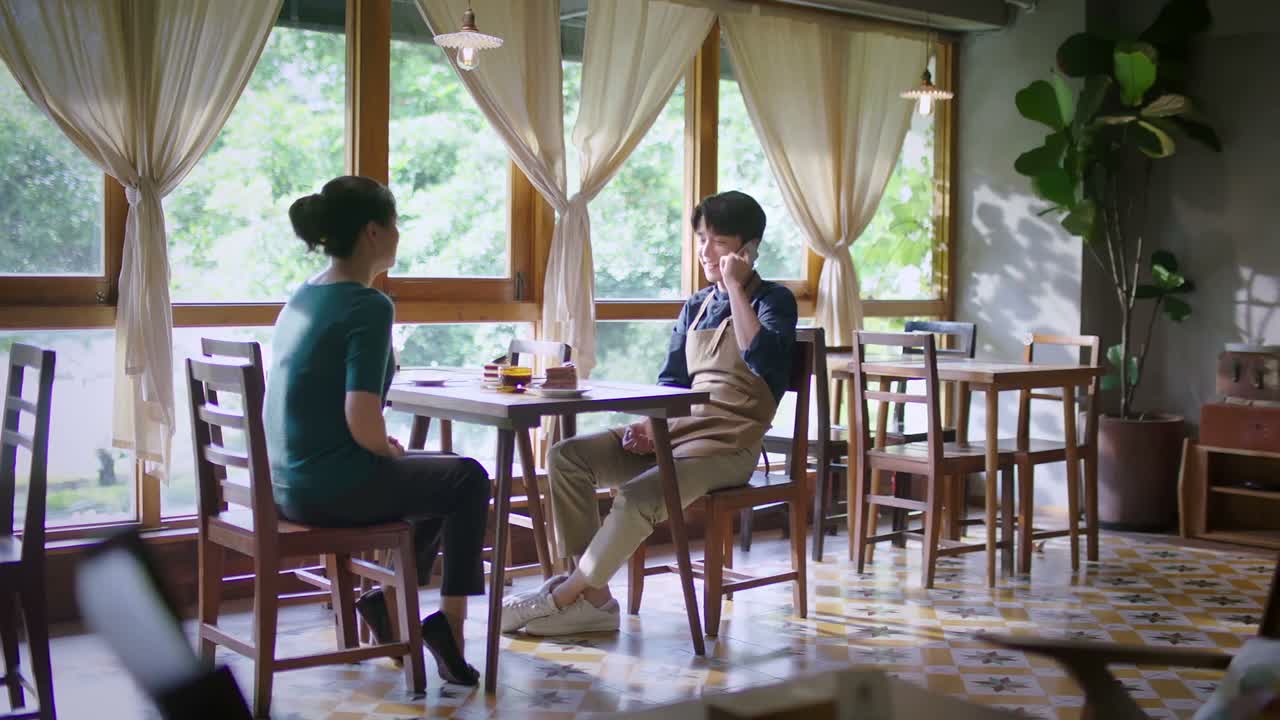 行 行 我们这就过来啊