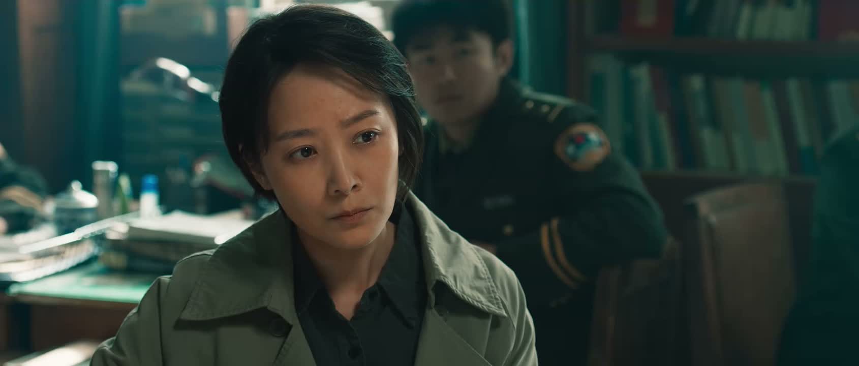 有这么一个脸上有疤的女人