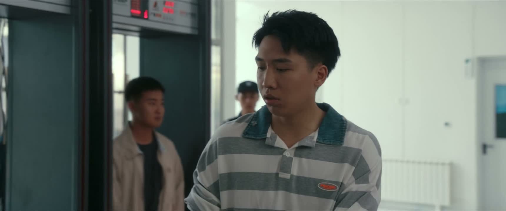 这 这刀不是我的呀